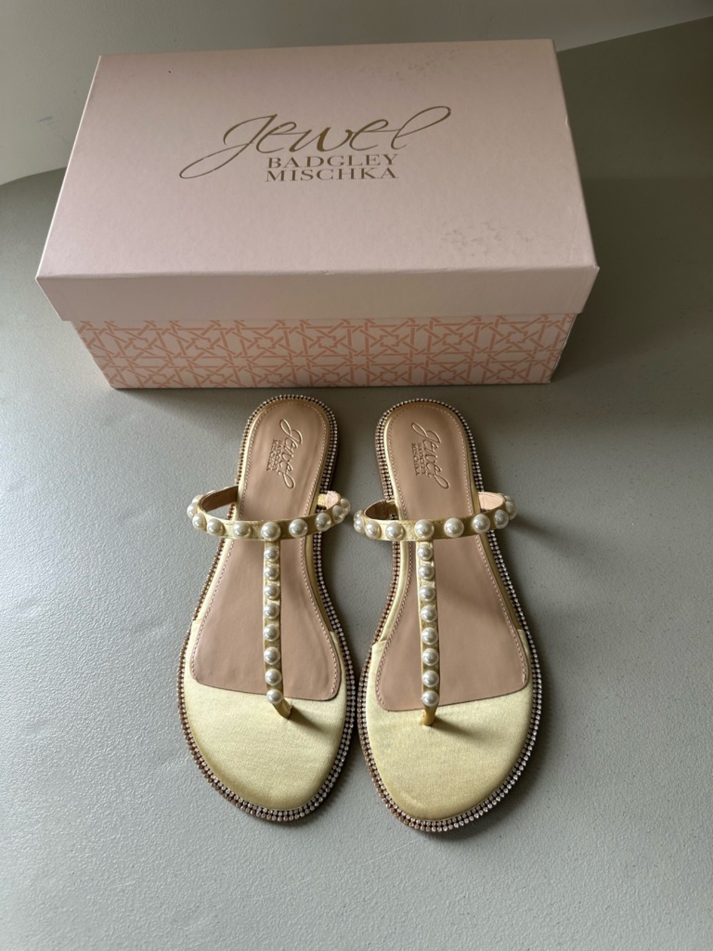 Jewel Badgley Mischka Grant Sandal Sz 7 YELLOW NIB - Picture 4 of 5